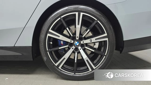 BMW 5 Series (G60) id 4230082 из Кореи 13