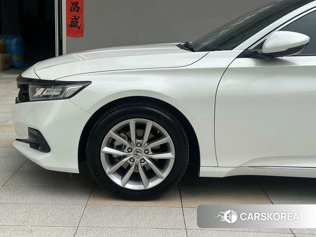 Honda Accord id 4290039 из Китая 13