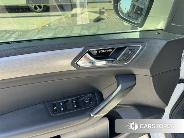 Volkswagen Touran L id 4272818 из Китая 13