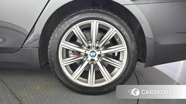 BMW 5 Series (G30) id 4694082 из Кореи 13