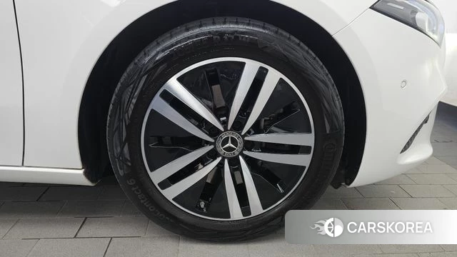 Mercedes-Benz A-Class W177 id 4489764 из Кореи 13