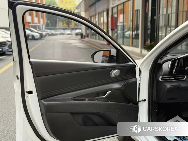 Hyundai Elantra id 4298083 из Китая 13
