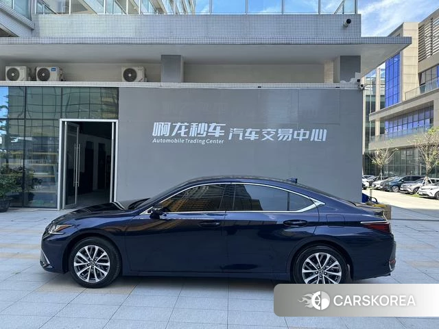 Lexus ES id 4321077 из Китая 13