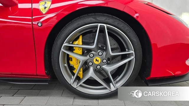 Ferrari F8 Spider id 4534542 из Кореи 13