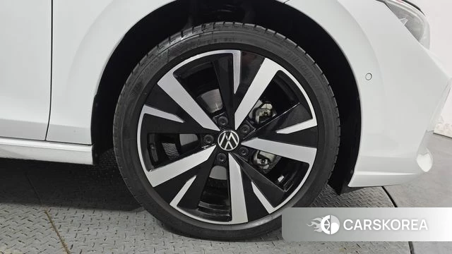 Volkswagen Golf 8th Generation id 4375093 из Кореи 13