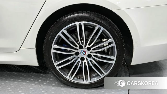 BMW 5 Series (G30) id 4345640 из Кореи 13