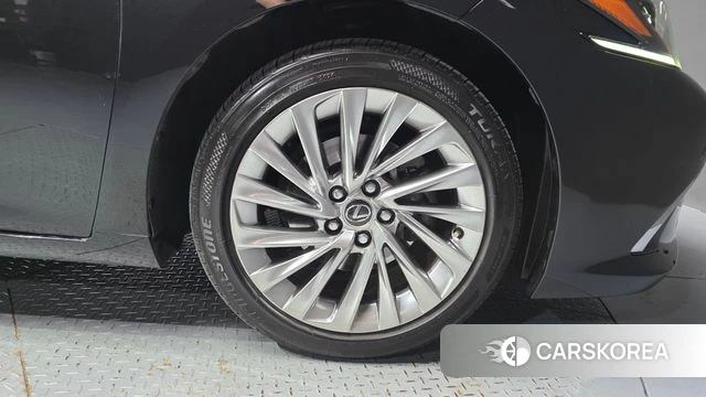 Lexus ES300h 7th generation id 4785549 из Кореи 13