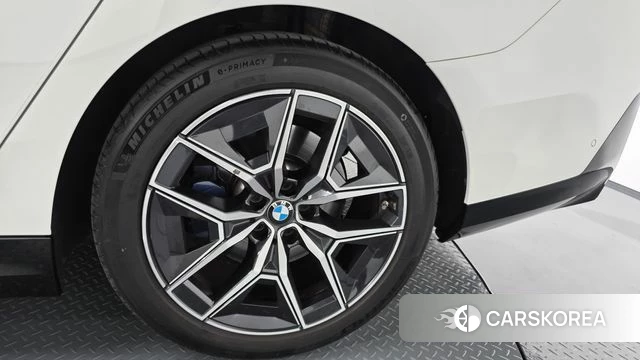 BMW 5 Series (G60) id 4186000 из Кореи 13