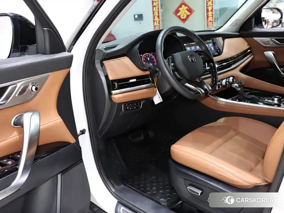 Chang'an CS95 id 4681099 из Китая 13