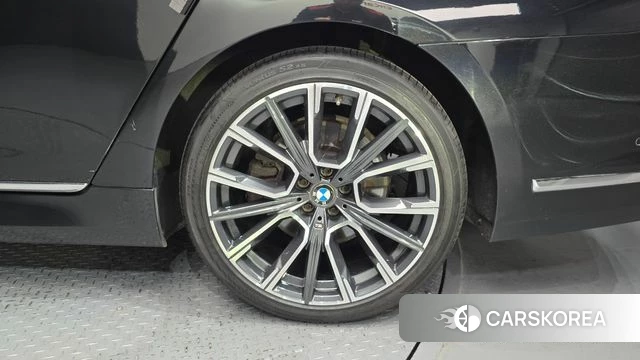 BMW 7 Series (G11) id 4625826 из Кореи 13
