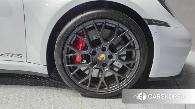 Porsche 911(992) id 4584210 из Кореи 13