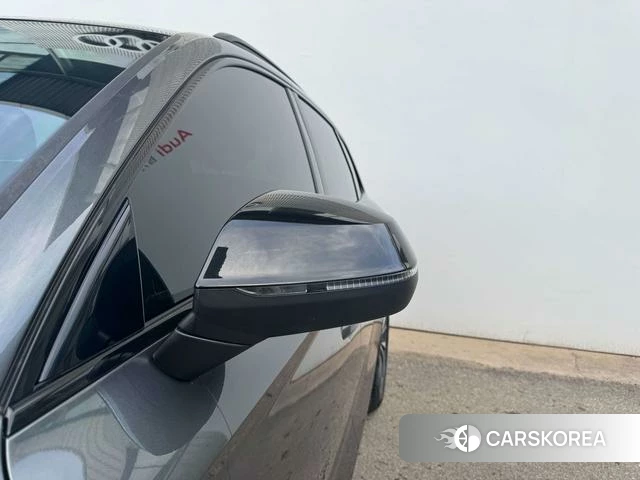 Audi Q5L id 4275391 из Китая 13