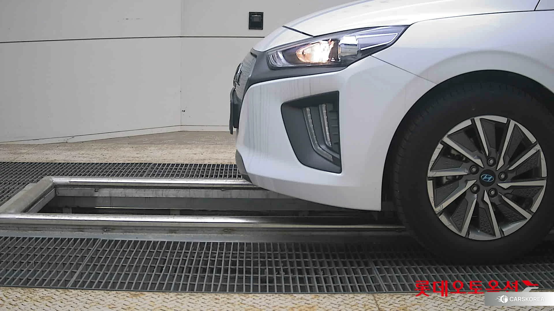 Hyundai IONIQ Electric id 4296832 из Кореи 13