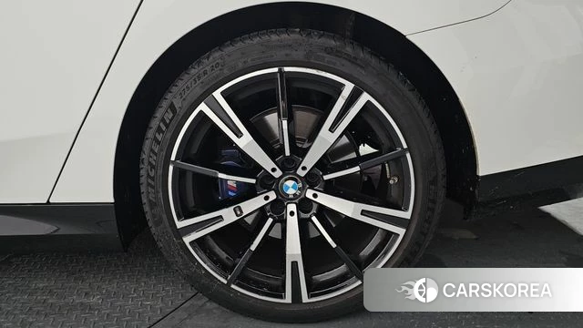 BMW 5 Series (G60) id 4607456 из Кореи 13