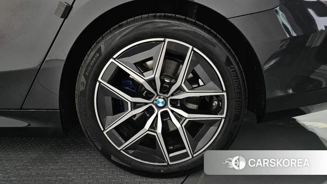 BMW 5 Series (G60) id 4499245 из Кореи 13