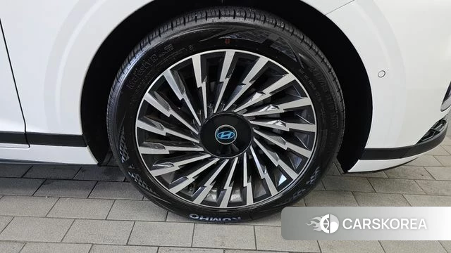 Hyundai Grandeur Hybrid (GN7) id 4847524 из Кореи 13