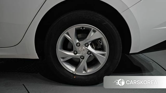 Hyundai Avante (CN7) id 4609717 из Кореи 13