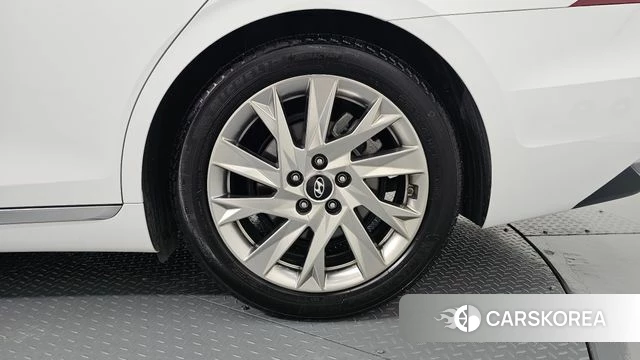 Hyundai The New Grandeur IG Hybrid id 4429560 из Кореи 13