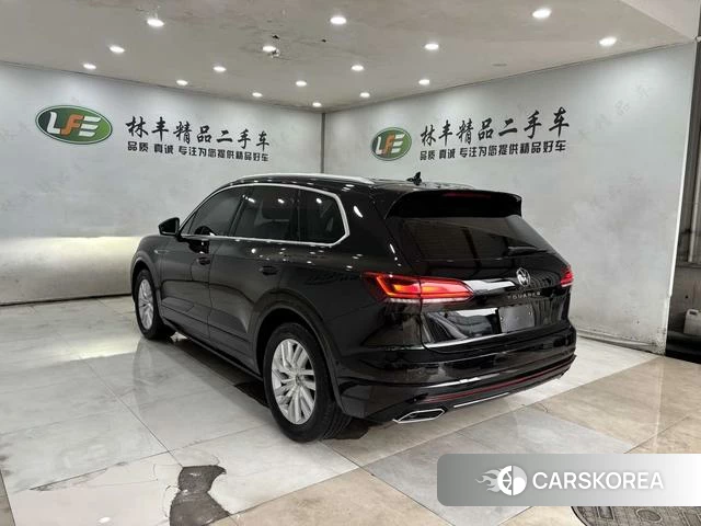 Volkswagen Touareg id 4394047 из Китая 13