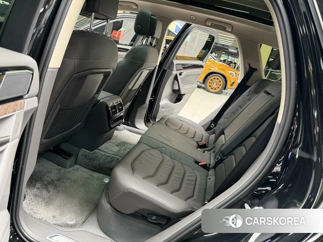 Volkswagen Touareg id 4271071 из Китая 13