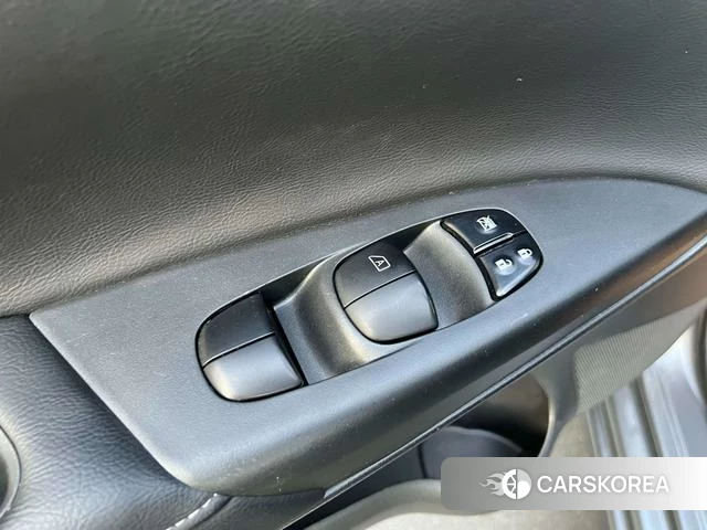 Nissan Xuan Yi id 4254431 из Китая 13