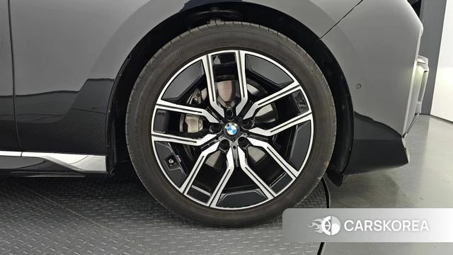 BMW 7 Series (G70) id 4635022 из Кореи 13