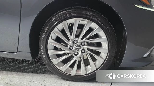Lexus ES300h 7th generation id 4266447 из Кореи 13