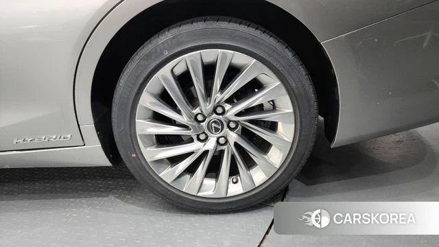 Lexus ES300h 7th generation id 4293437 из Кореи 13