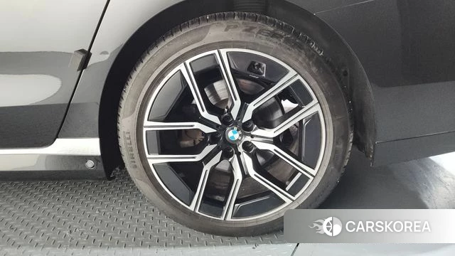 BMW 7 Series (G70) id 4267049 из Кореи 13