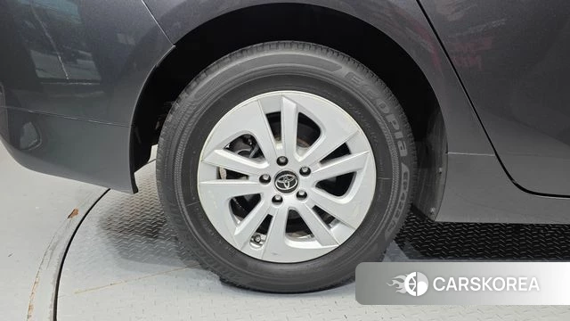 Toyota Prius 4th Generation id 4325667 из Кореи 13