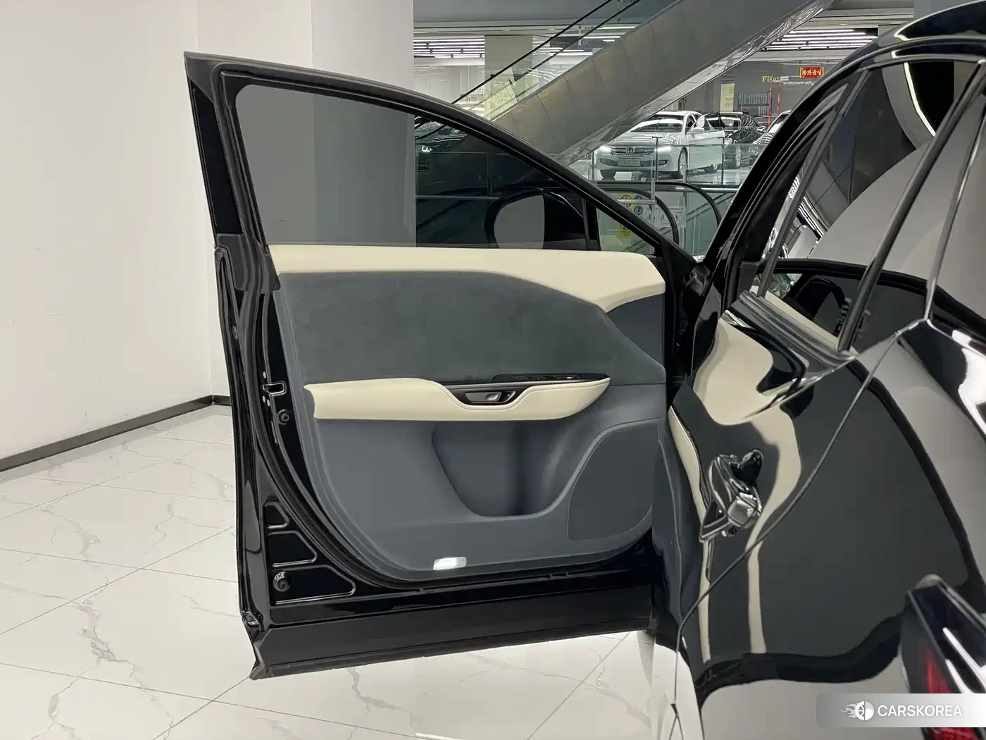 Lexus RZ id 4570384 из Китая 13