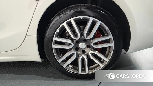 Maserati Ghibli id 4203882 из Кореи 13