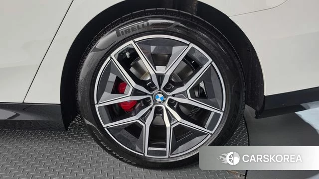 BMW 5 Series (G60) id 4681647 из Кореи 13