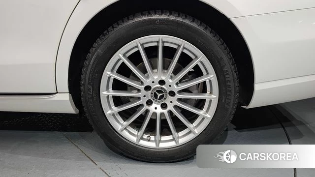 Mercedes-Benz E-Class W213 id 4693258 из Кореи 13