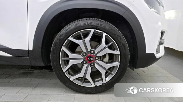 Kia Seltos id 4324174 из Кореи 13