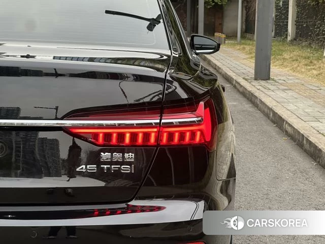 Audi A6L id 4207161 из Китая 13