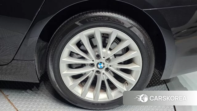 BMW 5 Series (G30) id 4689016 из Кореи 13