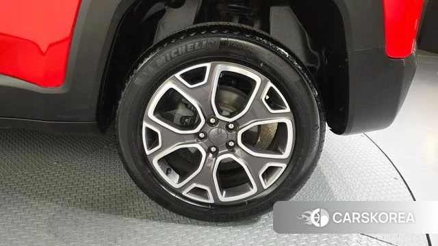 Jeep Renegade id 4269418 из Кореи 13