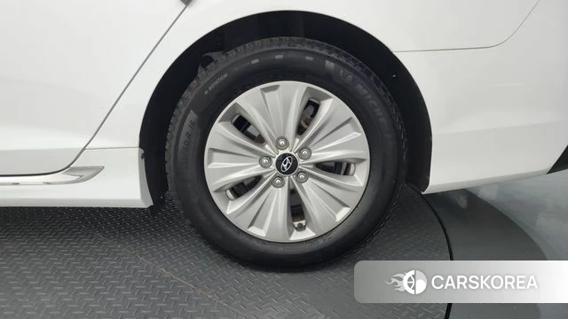 Hyundai Sonata New Rise Hybrid id 4638027 из Кореи 13