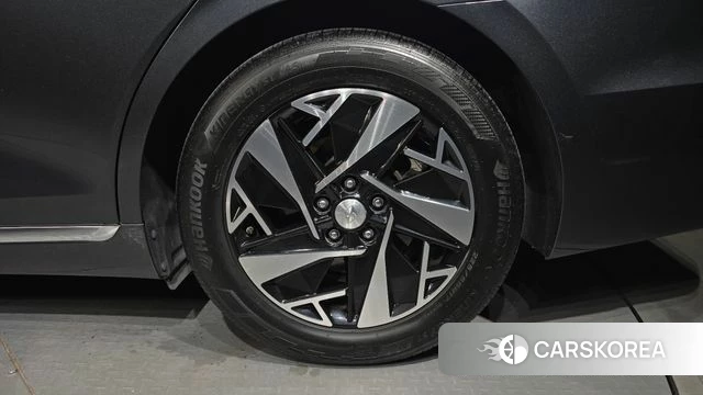 Hyundai The New Grandeur IG Hybrid id 4610034 из Кореи 13