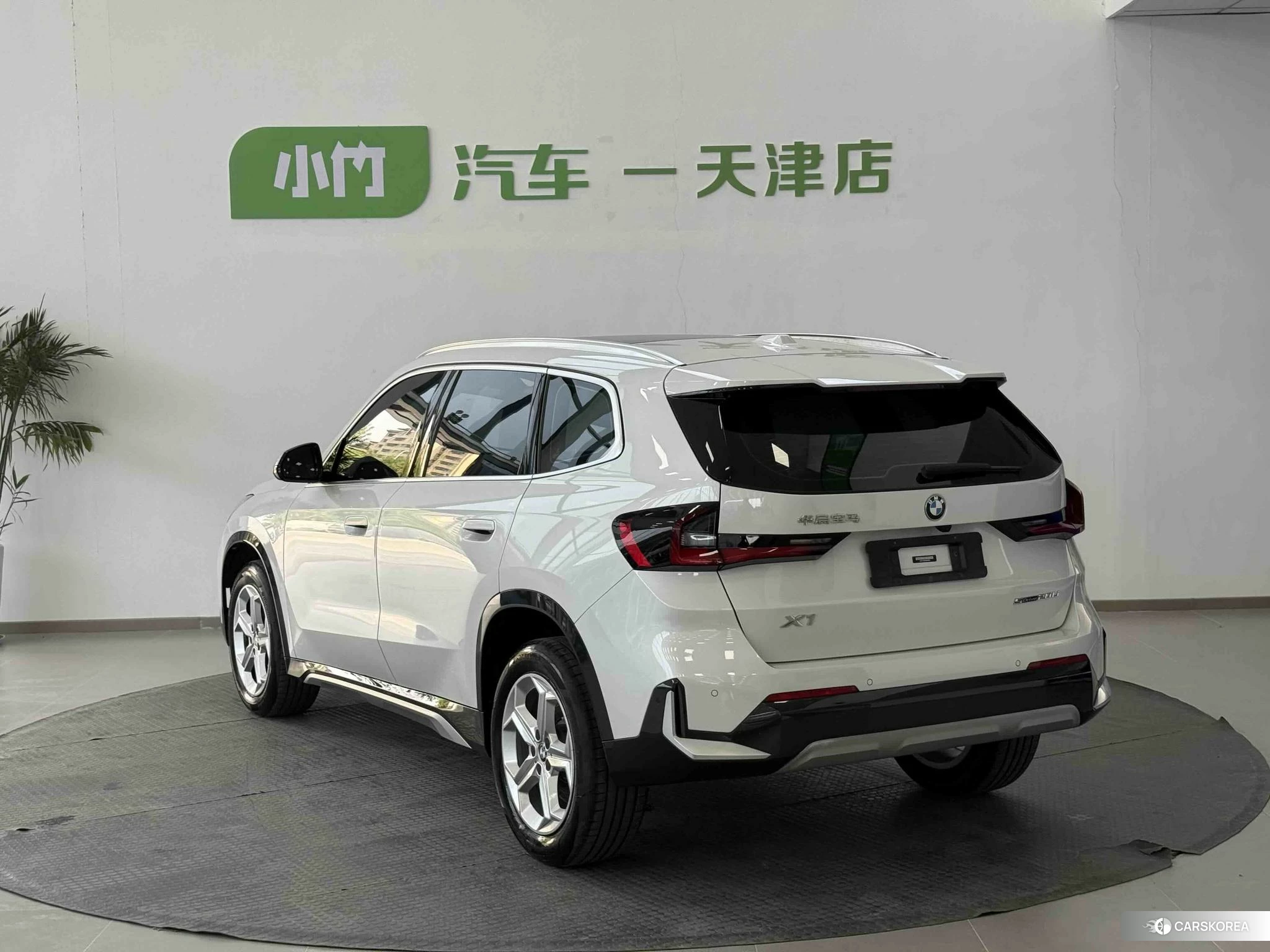 BMW X1 id 4498589 из Китая 13