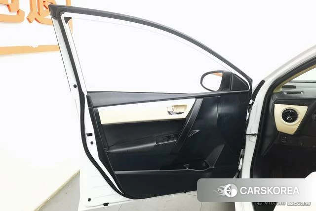 Toyota Corolla id 4210725 из Китая 13