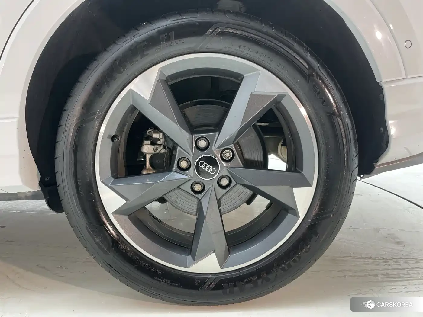 Audi Q3 id 4649378 из Китая 13