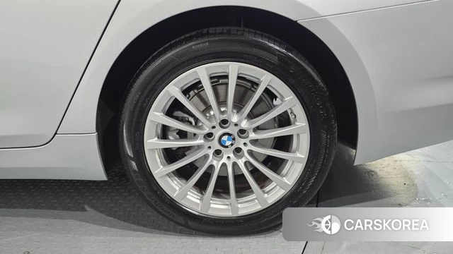BMW 5 Series (G30) id 4637626 из Кореи 13