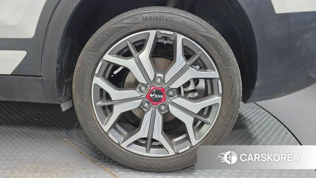 Kia Seltos id 4401904 из Кореи 13