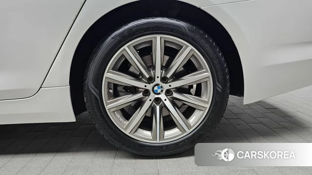 BMW 5 Series (G30) id 4557689 из Кореи 13