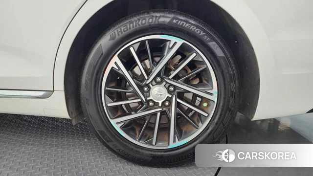 Hyundai The New Grandeur IG id 4283619 из Кореи 13