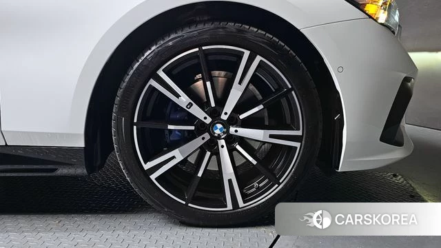 BMW 5 Series (G60) id 4266145 из Кореи 13