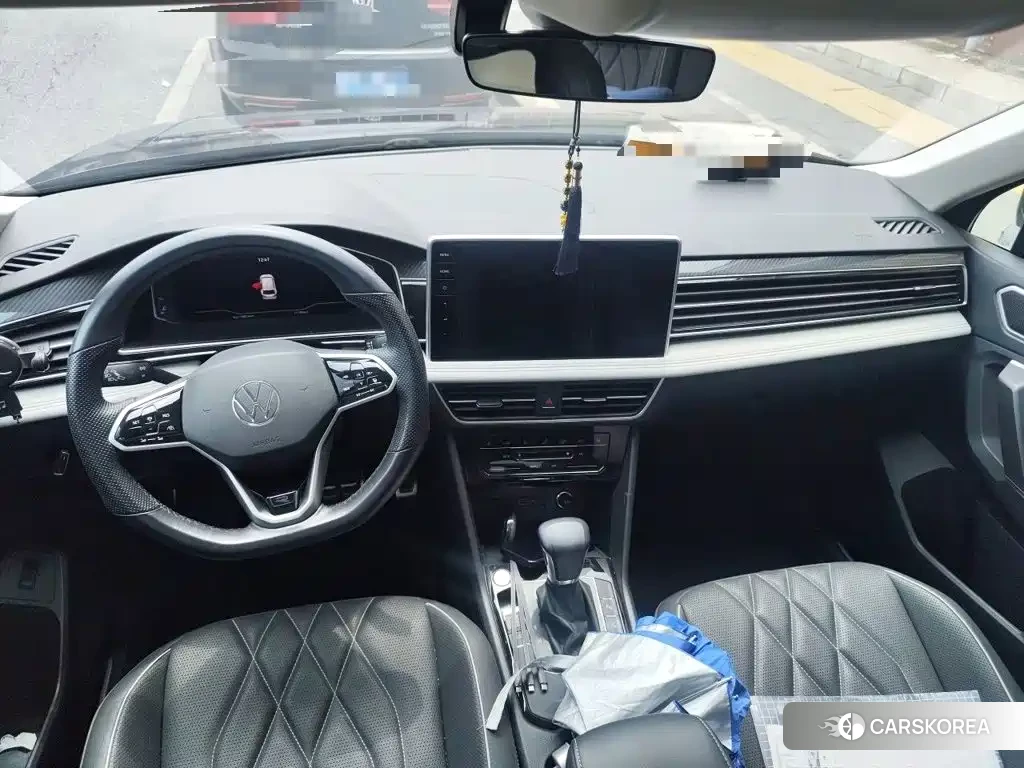 Volkswagen Tiguan L id 4622532 из Китая 13