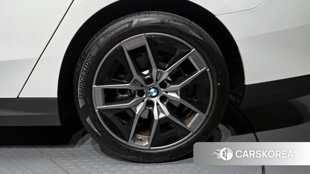 BMW 5 Series (G60) id 4407890 из Кореи 13